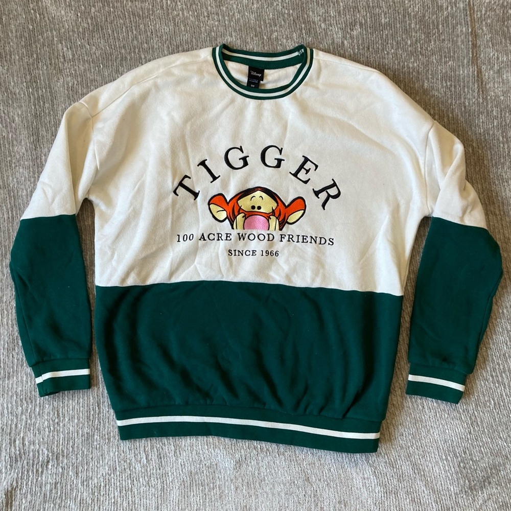 Disney Winnie the Pooh Tigger Retro Crewneckโ Small Y2K Rugby Style Unisex